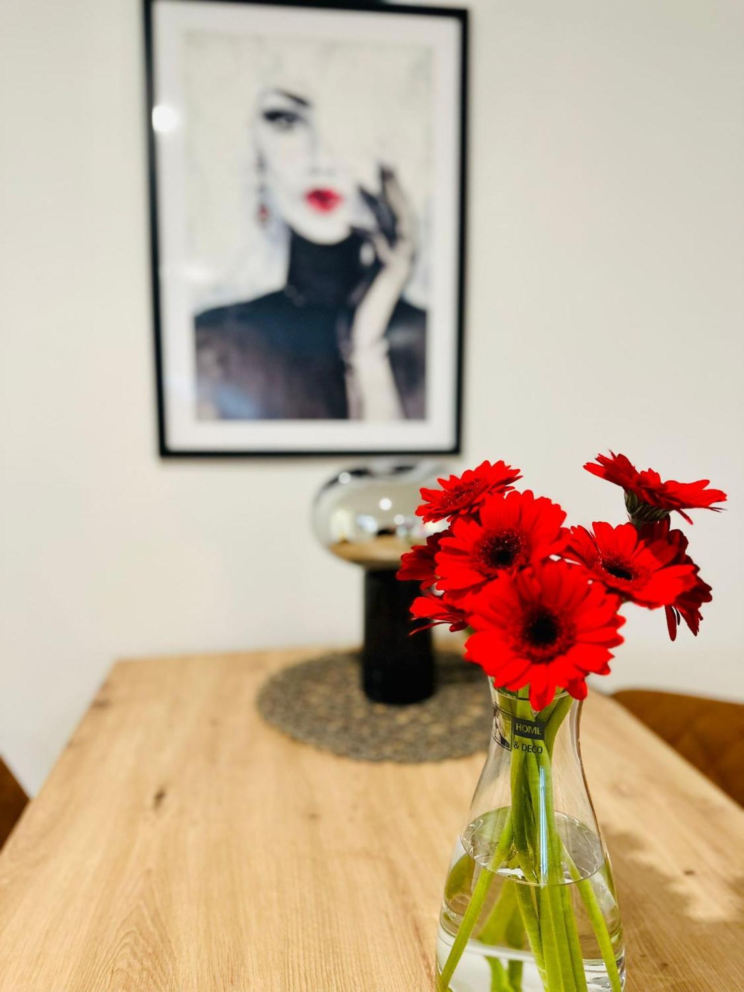 טאלה Lous Ferienwohnung מראה חיצוני תמונה
